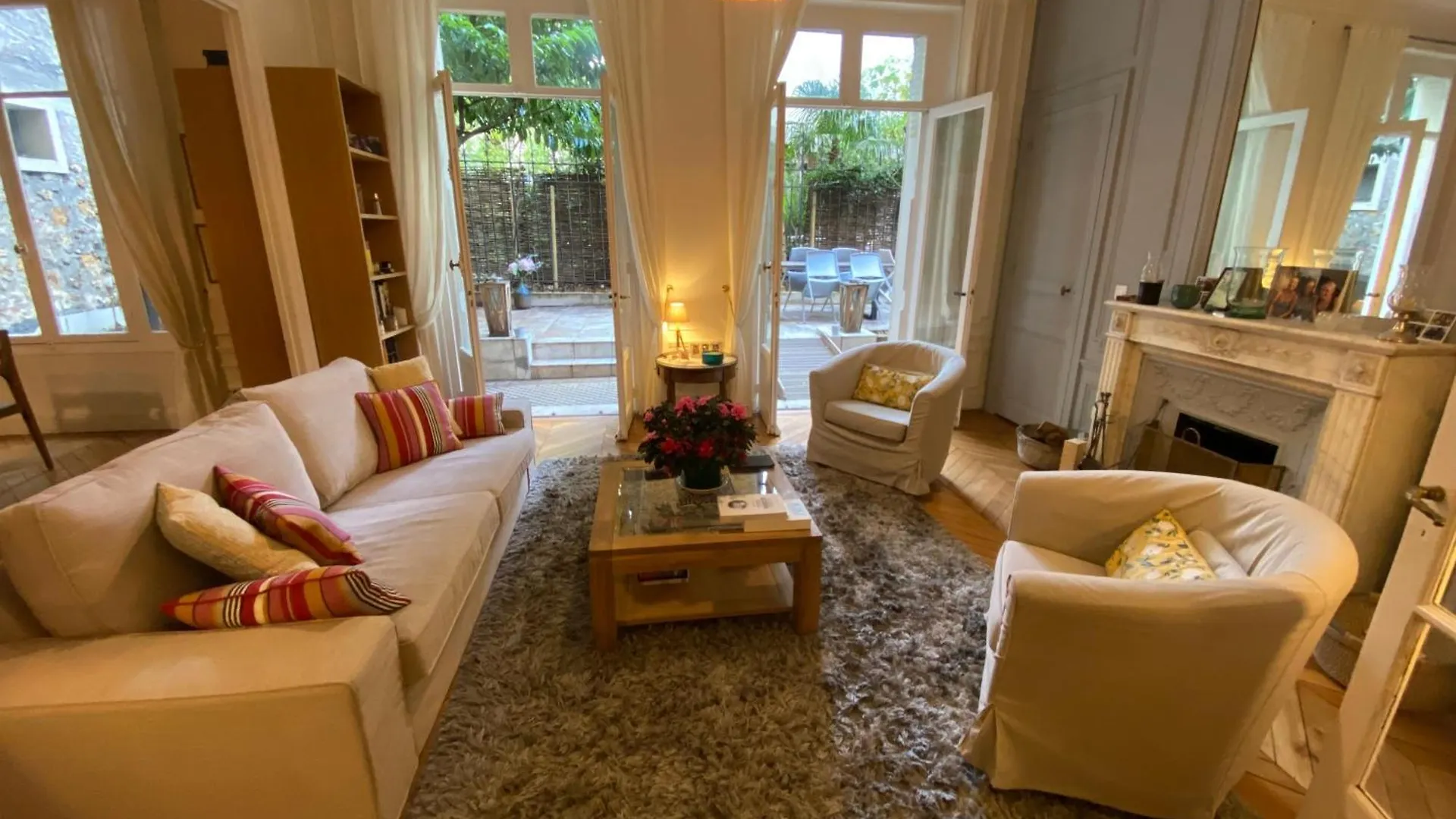 Magnifique Appartement Avec Terrasse A Cote De La Tour Eiffel contacts
